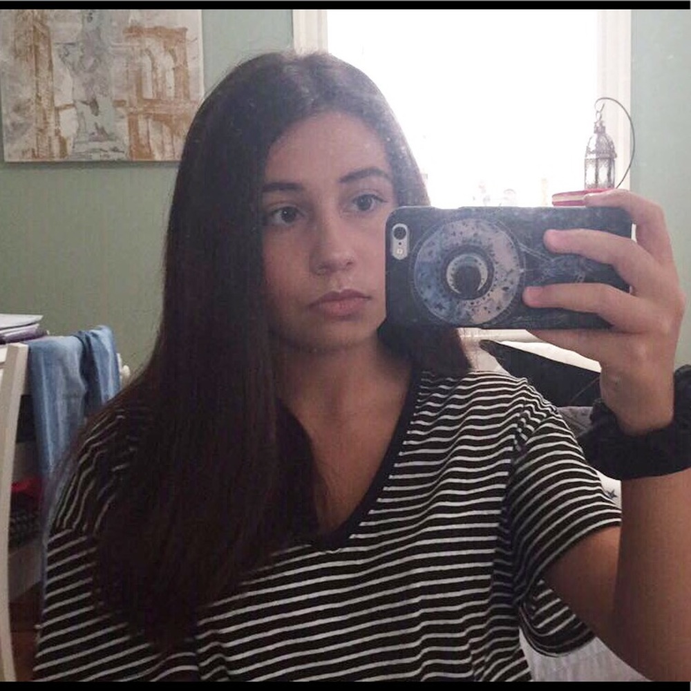 Meet your Posher, Talia